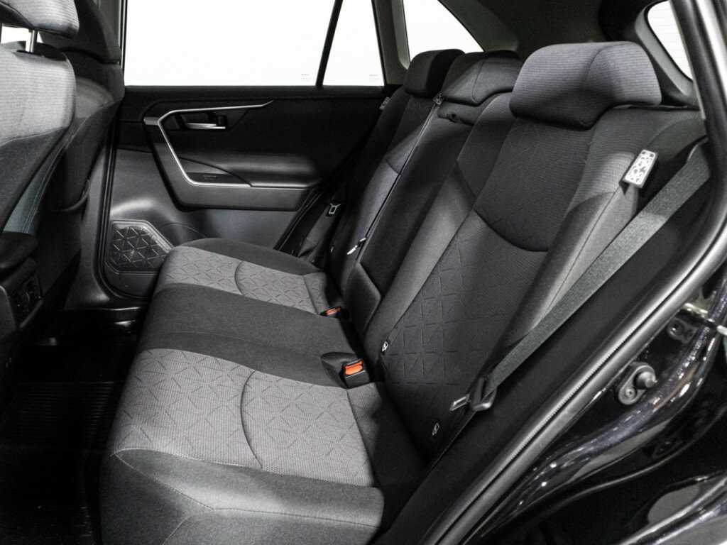 Toyota RAV4, 2020 Фото №10