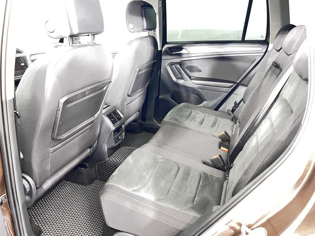 Volkswagen Tiguan, 2018 Фото №9