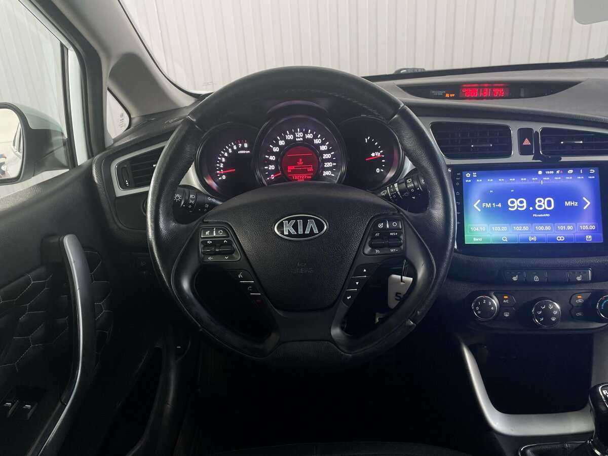 Kia Ceed, 2013 Фото №11