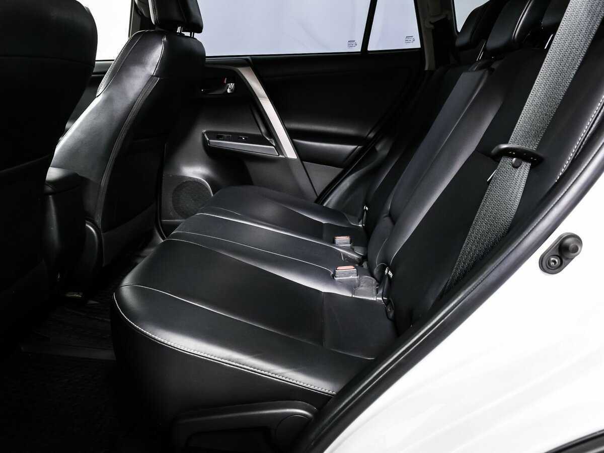 Toyota RAV4, 2019 Фото №14