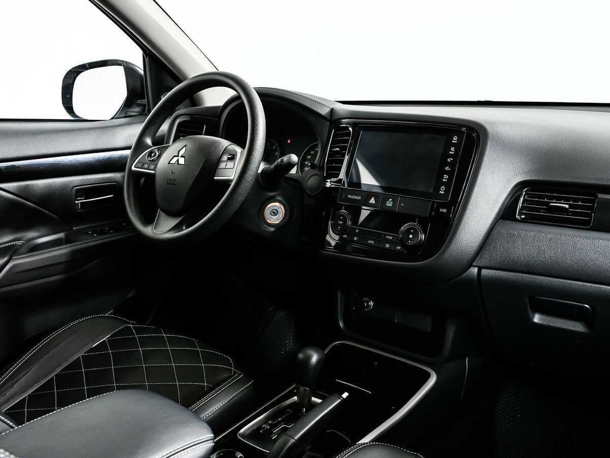 Mitsubishi Outlander, 2022 Фото №9