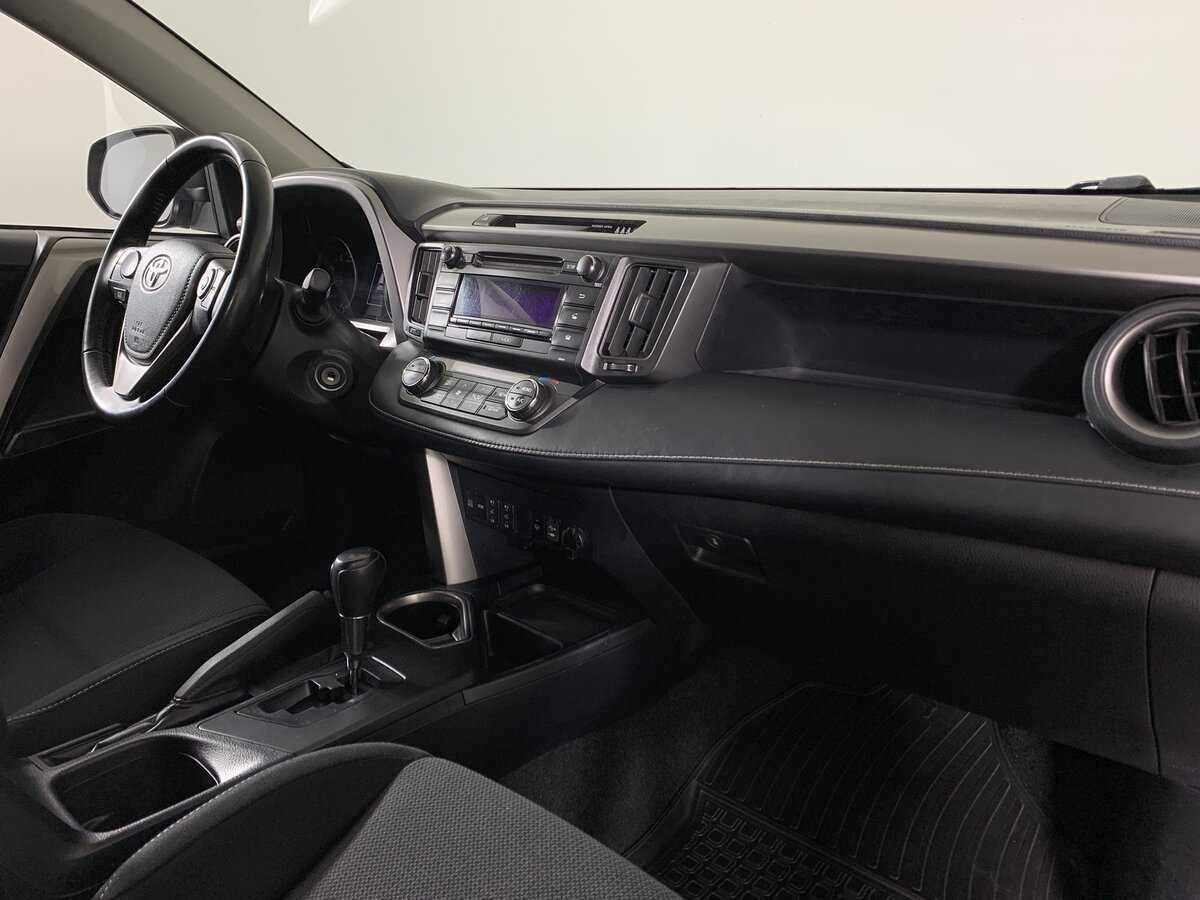 Toyota RAV4, 2018 Фото №14