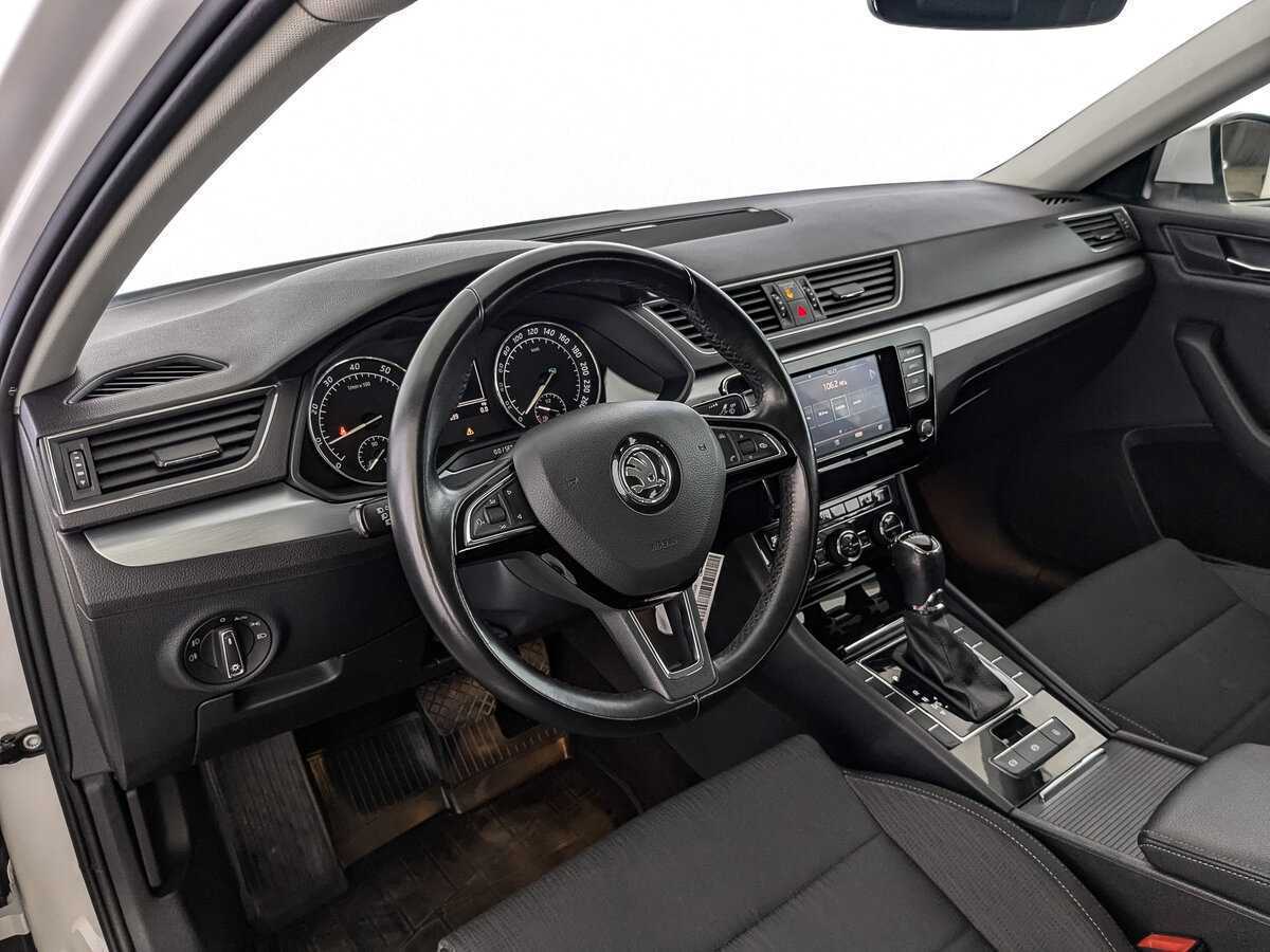 Skoda Superb, 2018 Фото №15
