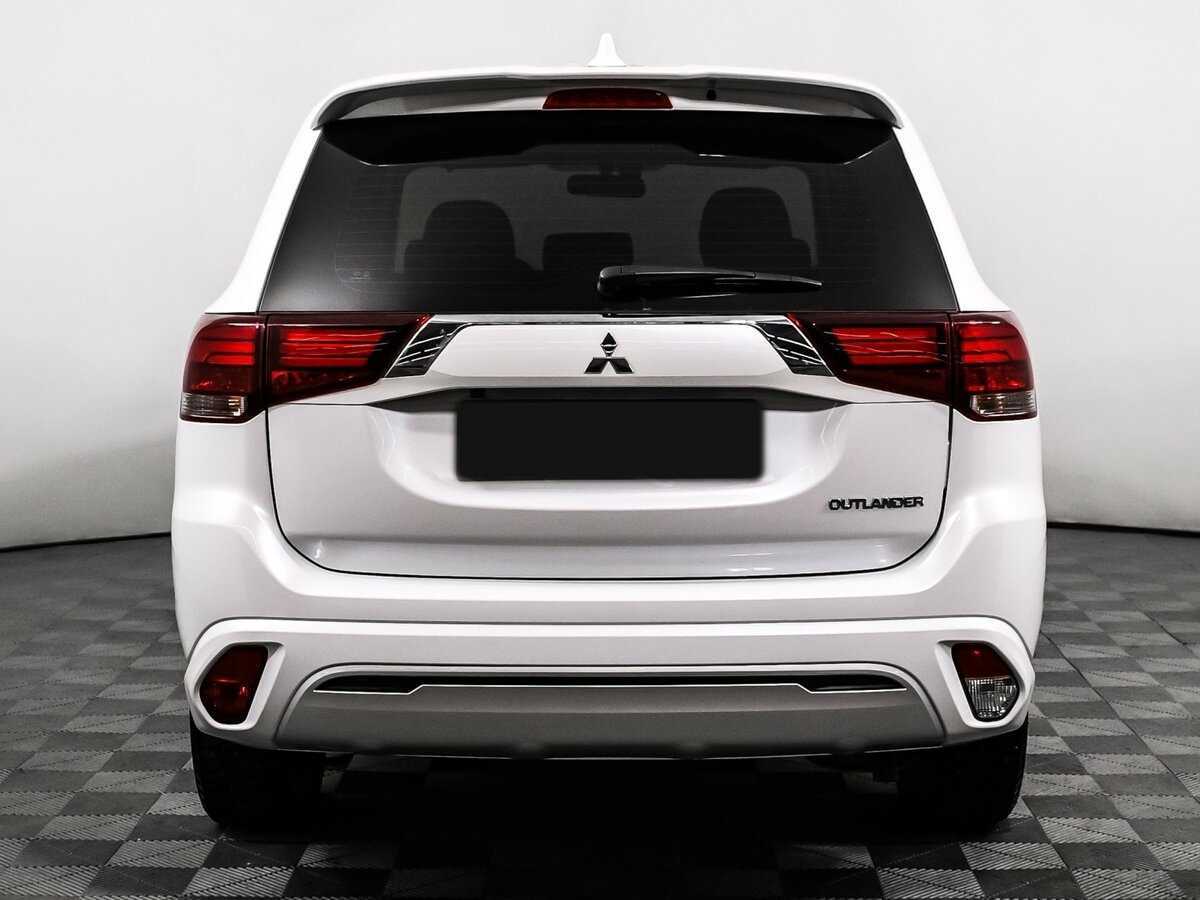 Mitsubishi Outlander, 2022 Фото №6