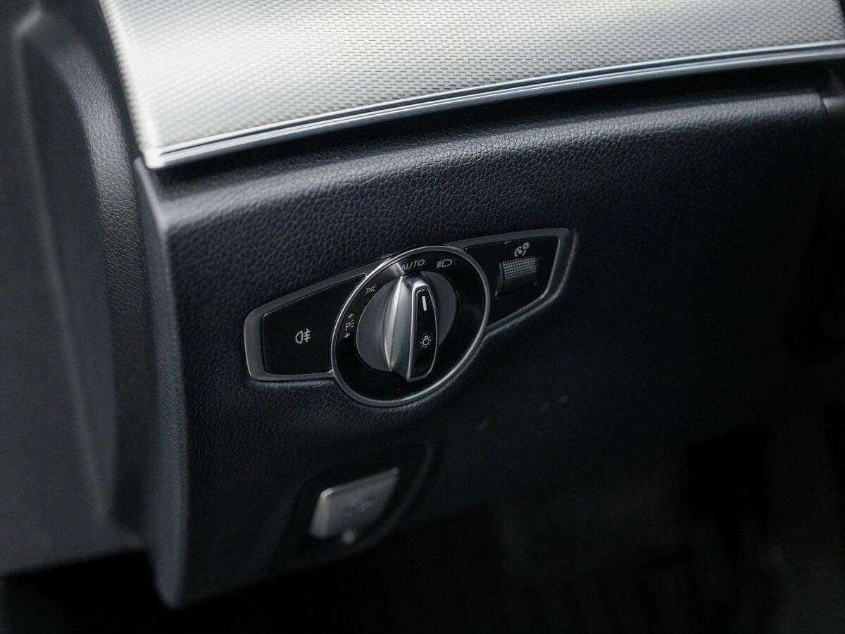 Mercedes-Benz E-Класс 200, 2017 Фото №16