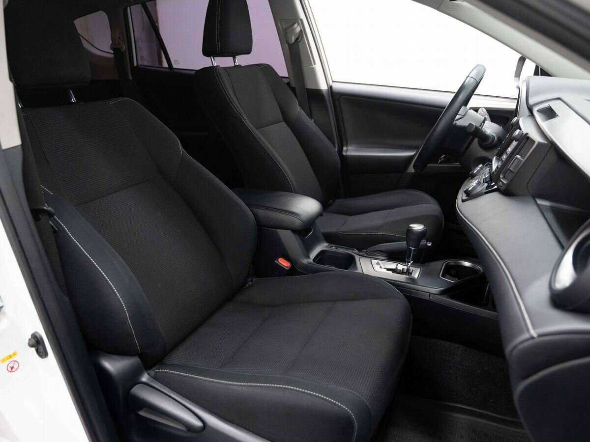 Toyota RAV4, 2017 Фото №10