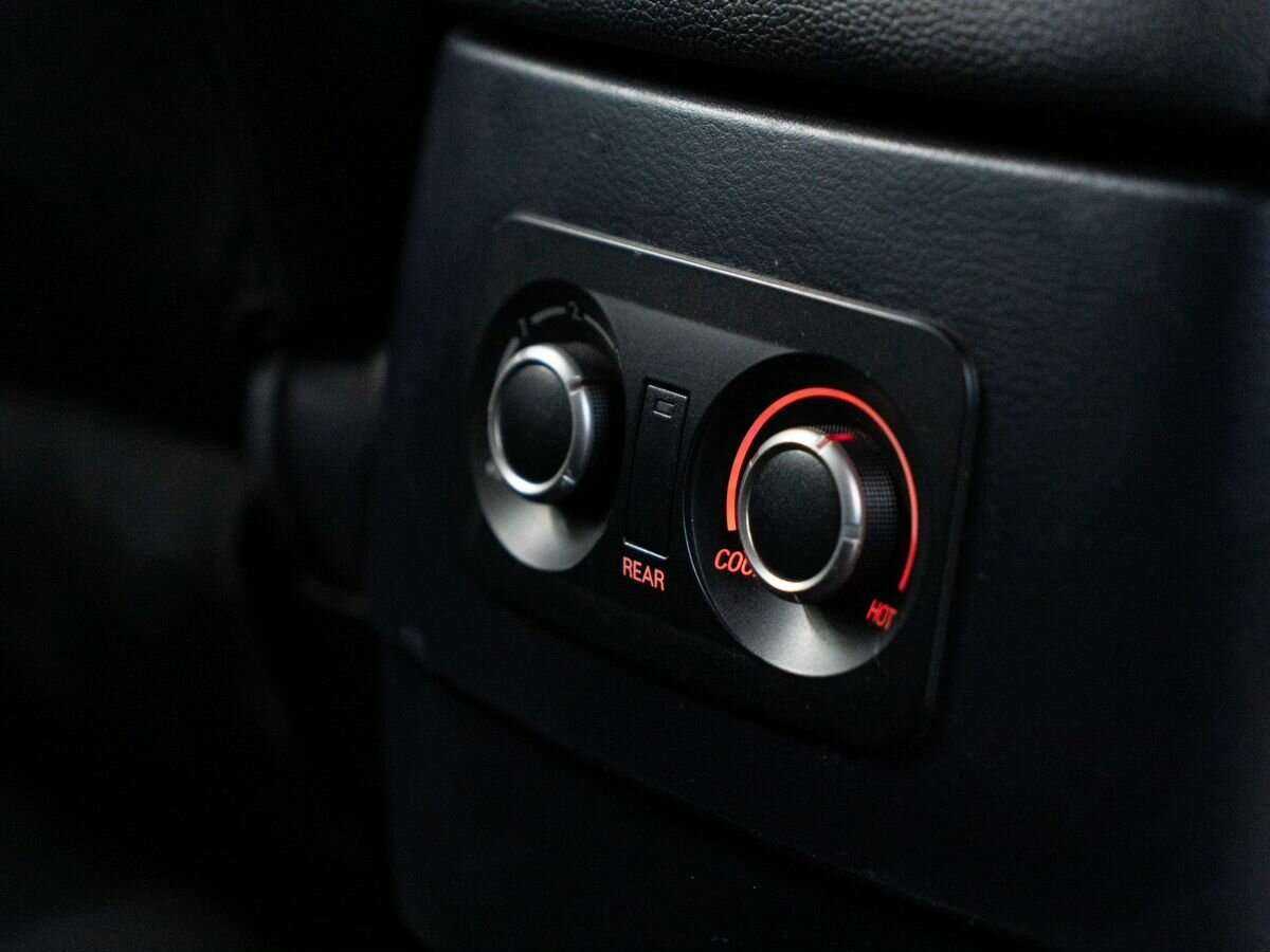 Mitsubishi Pajero, 2012 Фото №17