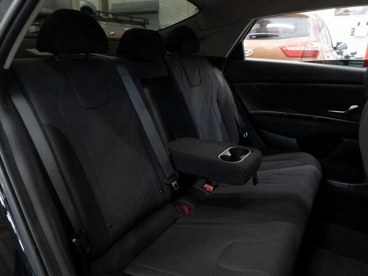 Hyundai Elantra, 2021 Фото №9
