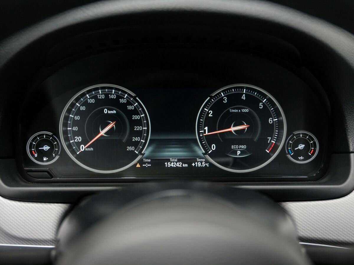 BMW 5 серии 528i xDrive, 2014 Фото №25