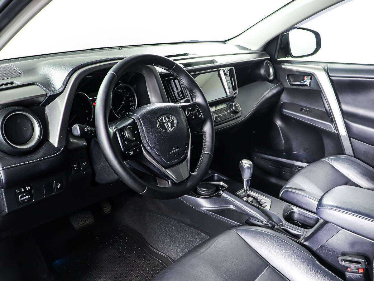 Toyota RAV4, 2018 Фото №14