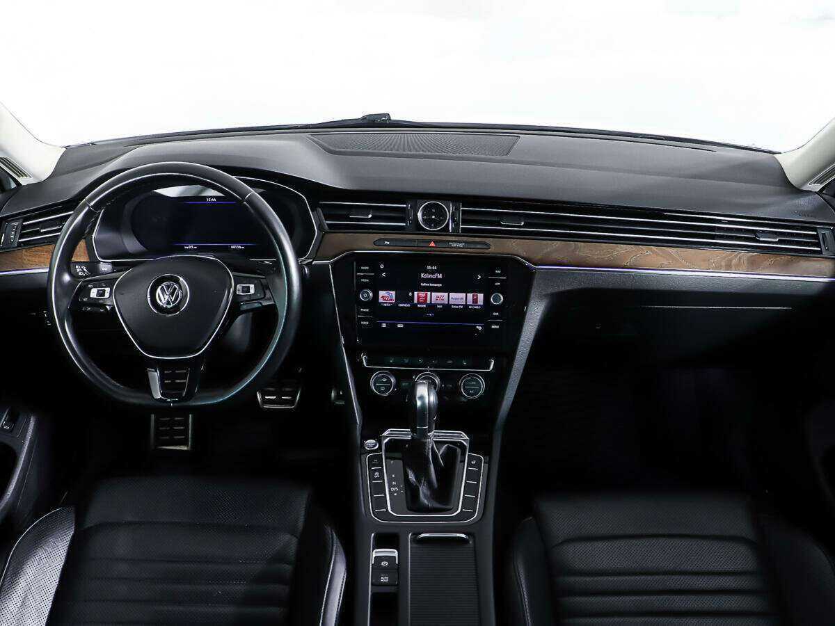 Volkswagen Passat Alltrack, 2018 Фото №11