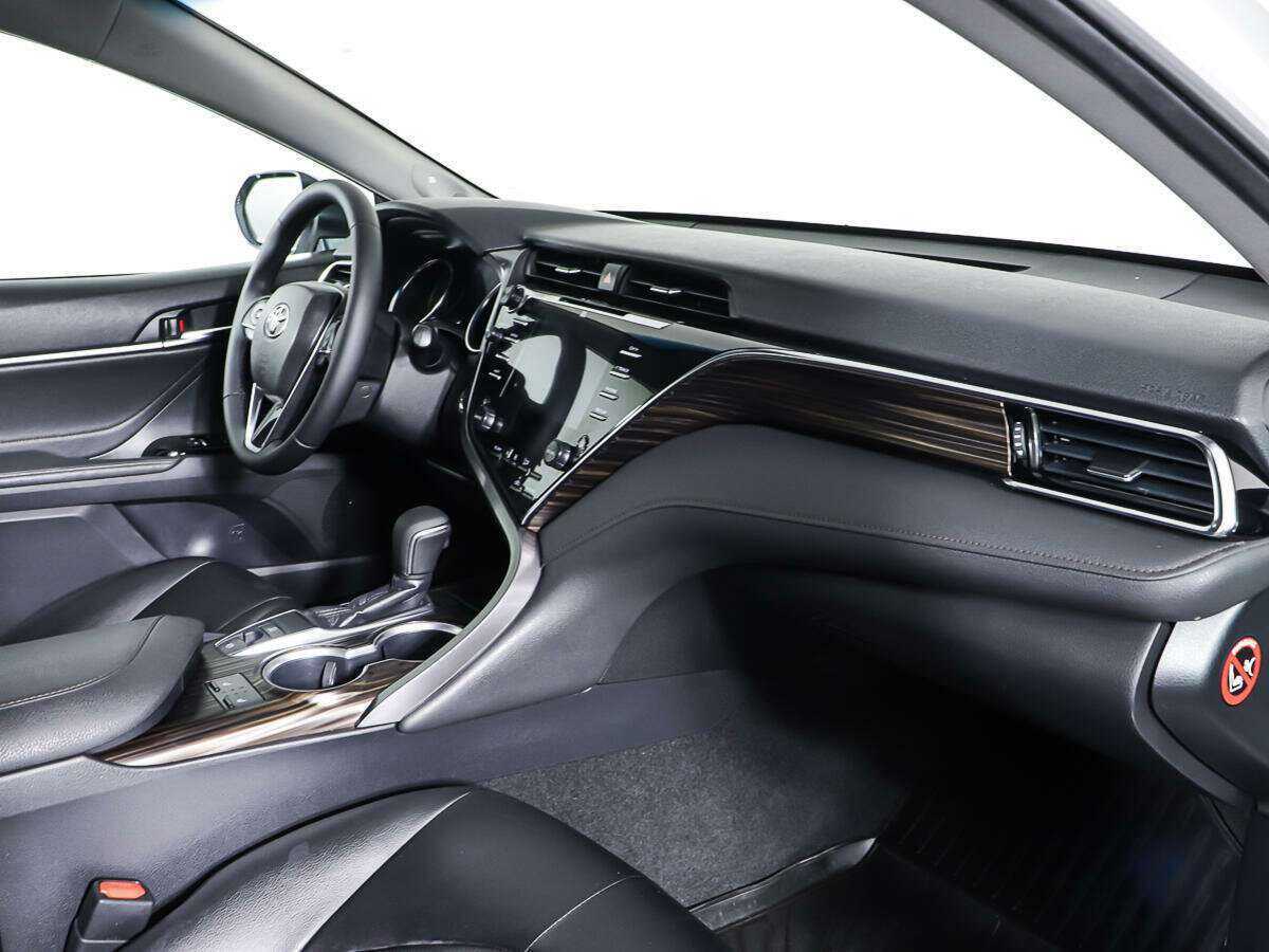 Toyota Camry, 2018 Фото №9