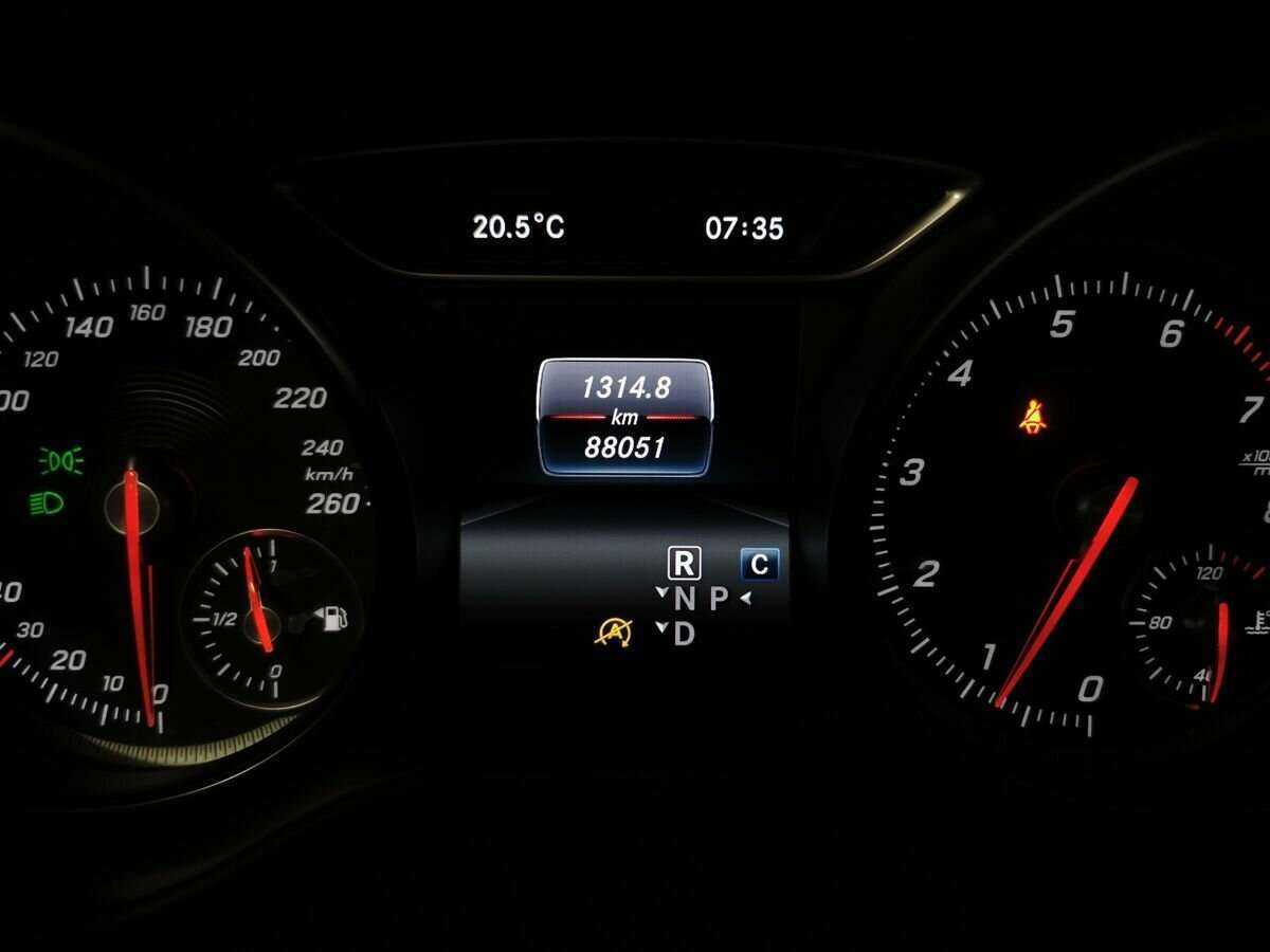 Mercedes-Benz CLA 200, 2017 Фото №16