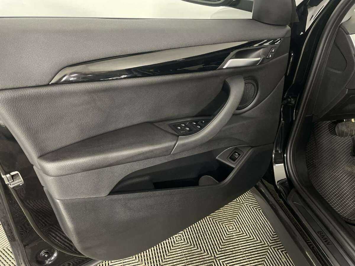 BMW X1 18i sDrive, 2021 Фото №7
