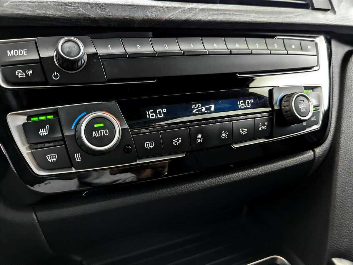 BMW 3 серии 320d xDrive, 2019 Фото №19