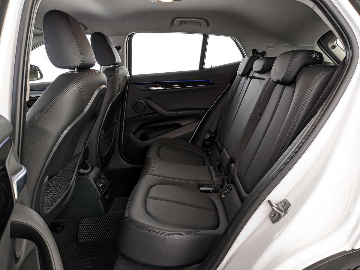 BMW X2 sDrive18i, 2020 Фото №14
