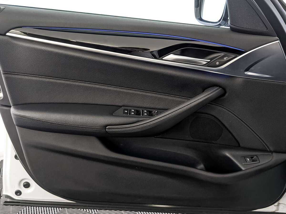 BMW 5 серии 520d, 2017 Фото №15