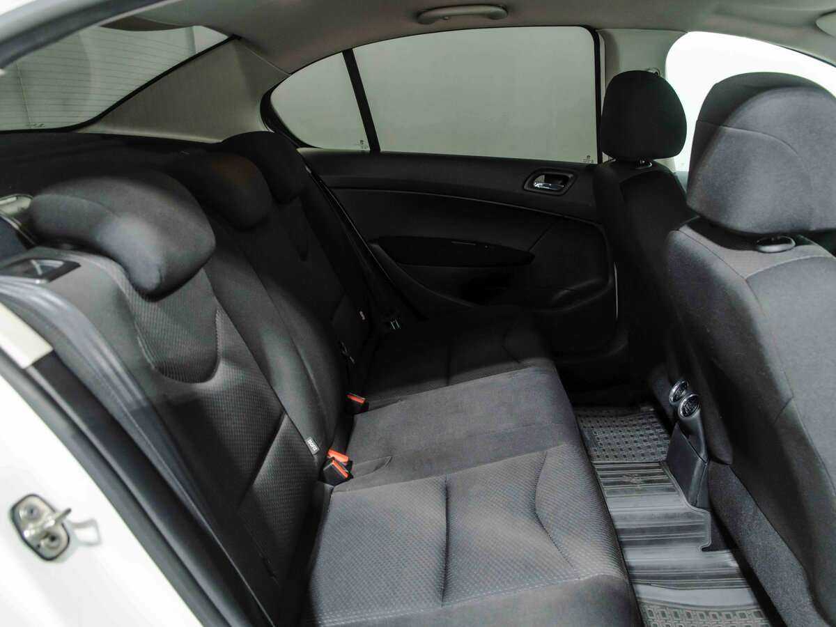 Peugeot 408, 2012 Фото №12