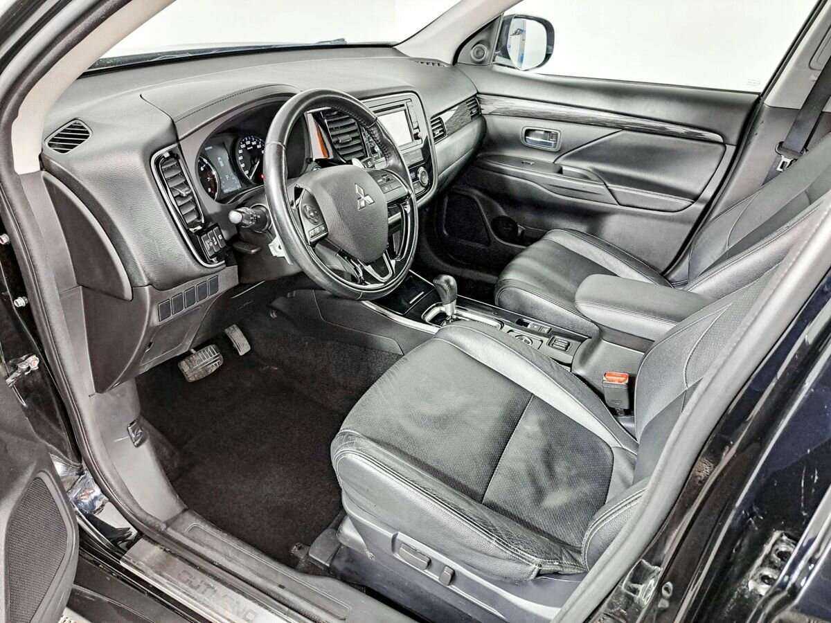 Mitsubishi Outlander, 2017 Фото №14