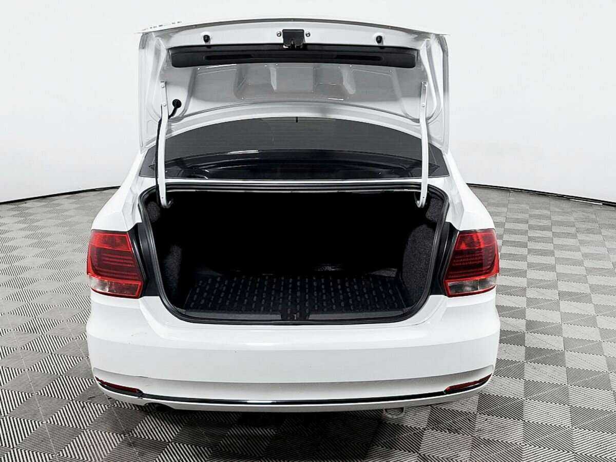 Volkswagen Polo, 2015 Фото №9