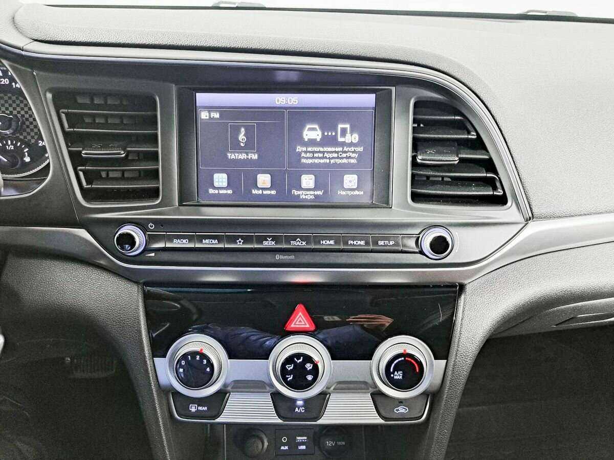 Hyundai Elantra, 2019 Фото №12