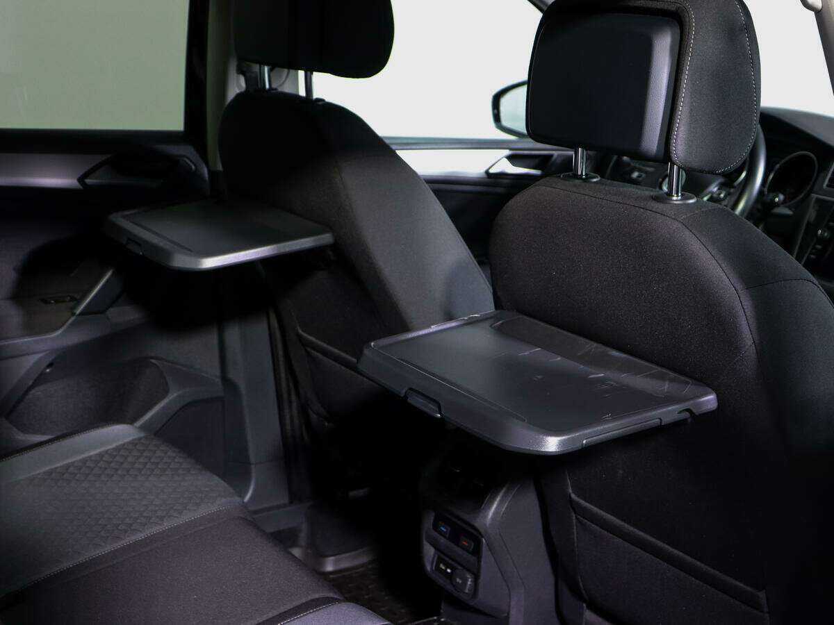 Volkswagen Tiguan, 2020 Фото №15