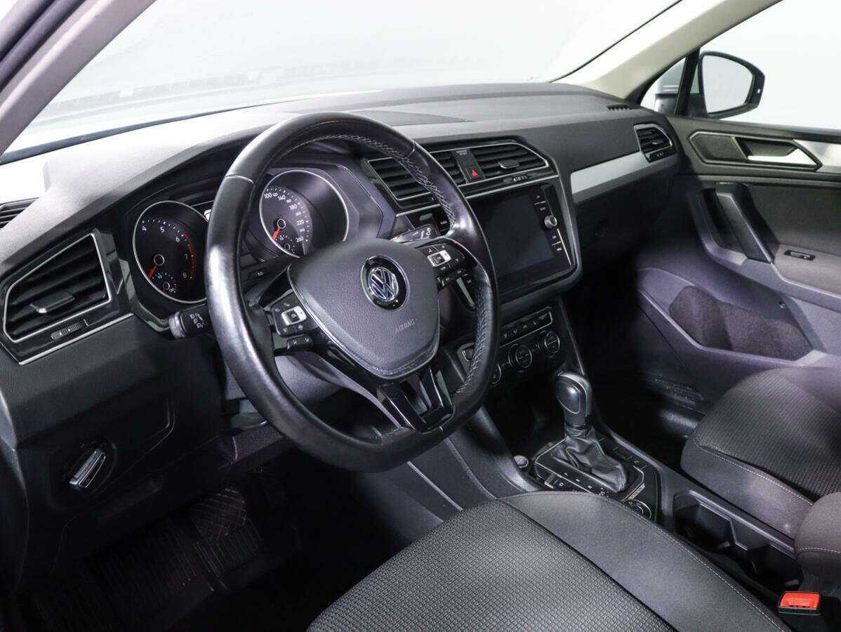 Volkswagen Tiguan, 2020 Фото №12