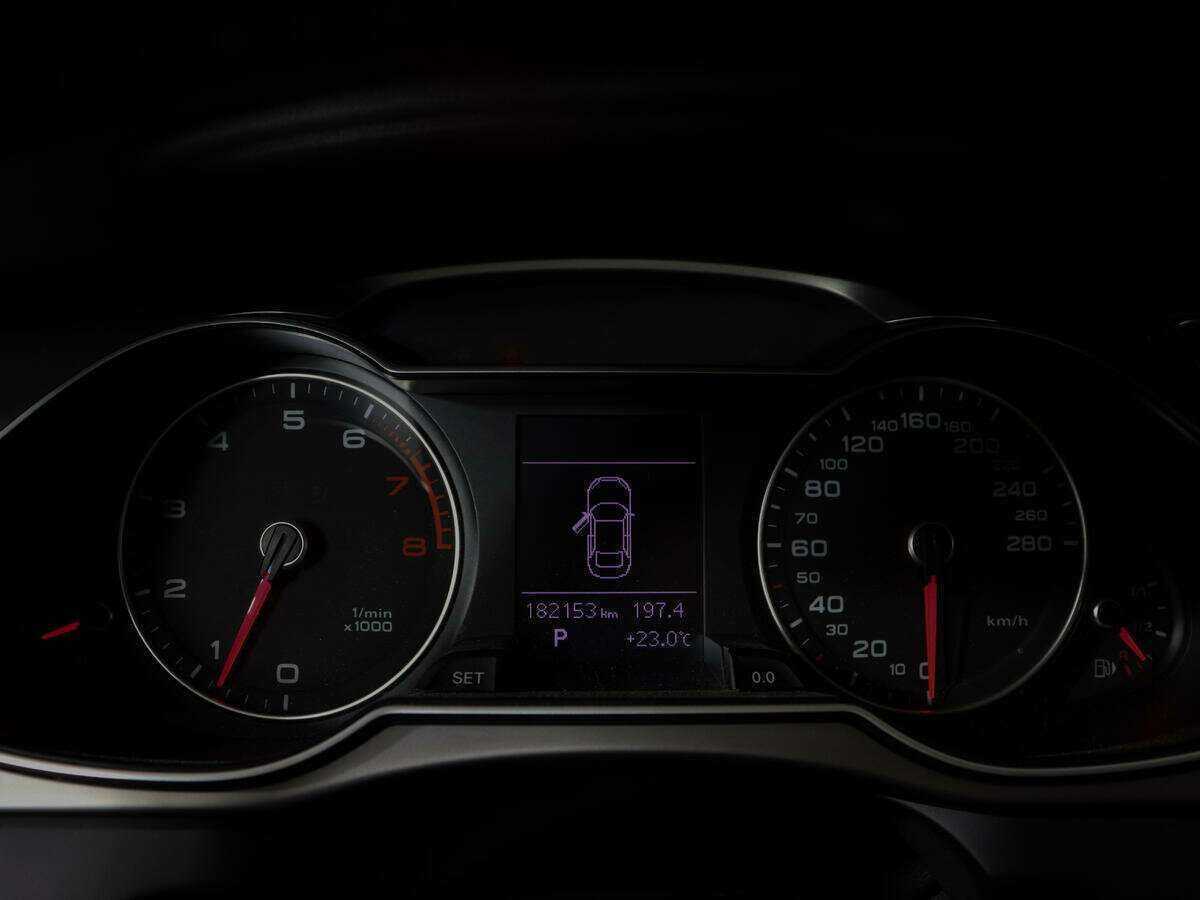 Audi A4, 2012 Фото №11