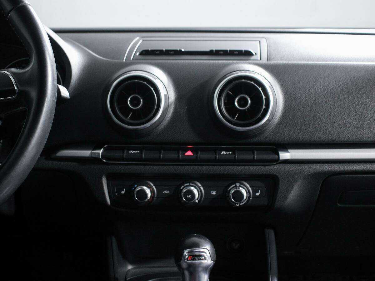 Audi A3, 2012 Фото №13