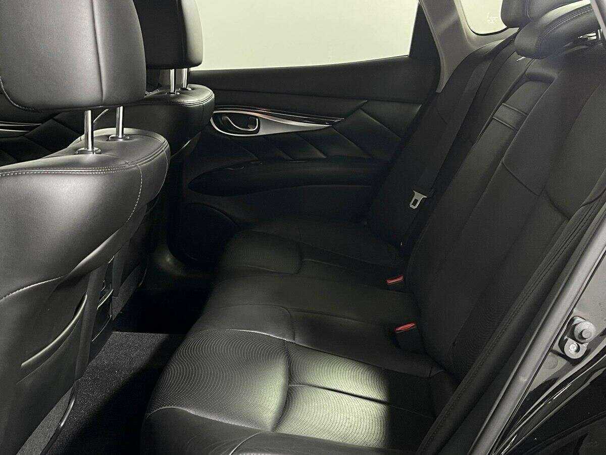 Infiniti Q70, 2016 Фото №10