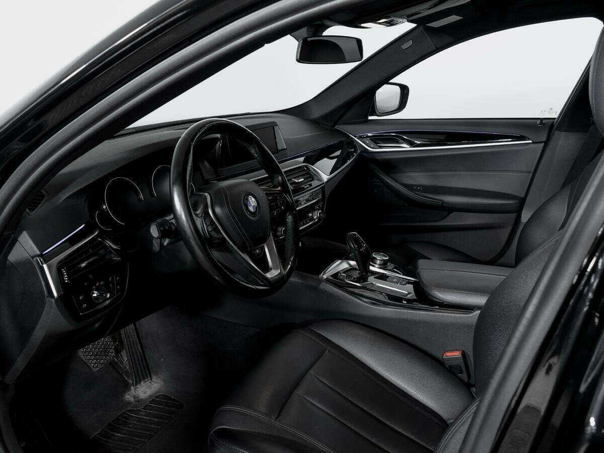 BMW 5 серии 520i, 2017 Фото №15