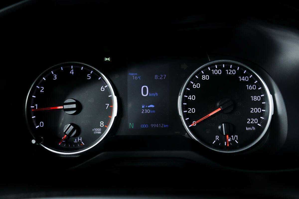 Toyota RAV4, 2020 Фото №10