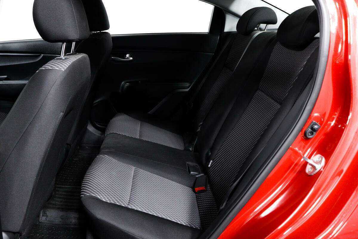 Kia Rio, 2018 Фото №12