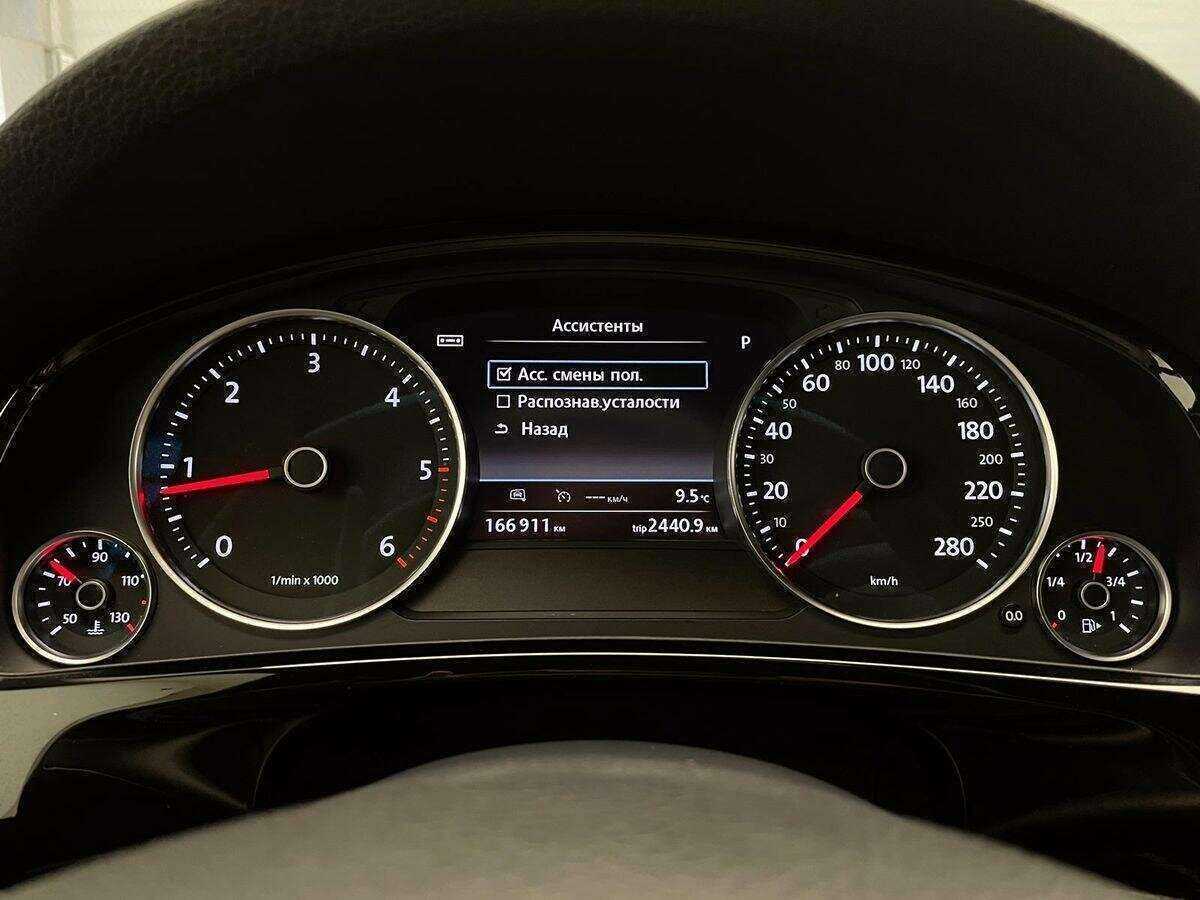 Volkswagen Touareg, 2015 Фото №21