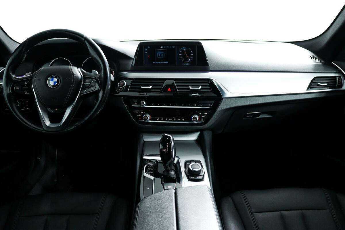 BMW 5 серии 520i, 2019 Фото №11
