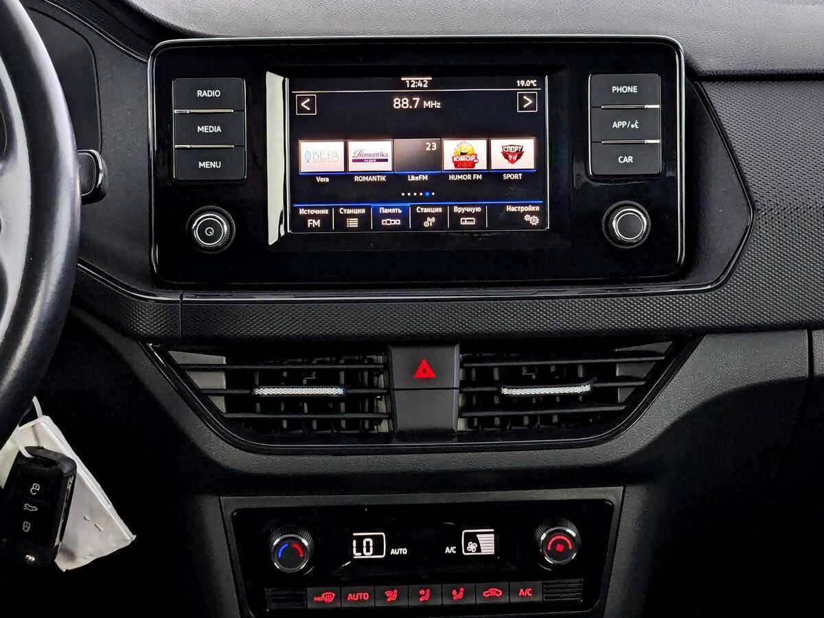 Volkswagen Polo, 2020 Фото №15