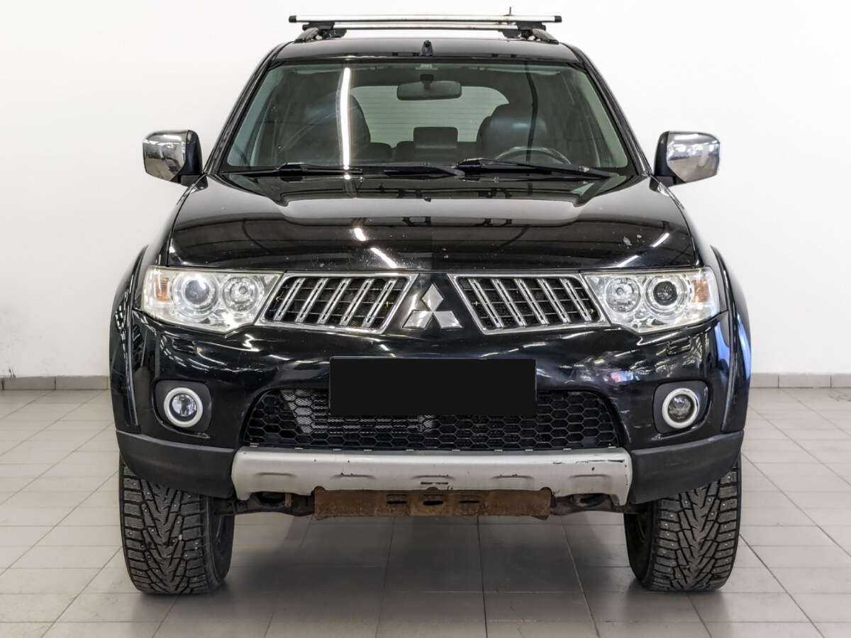 Mitsubishi Pajero Sport, 2012 Фото №2