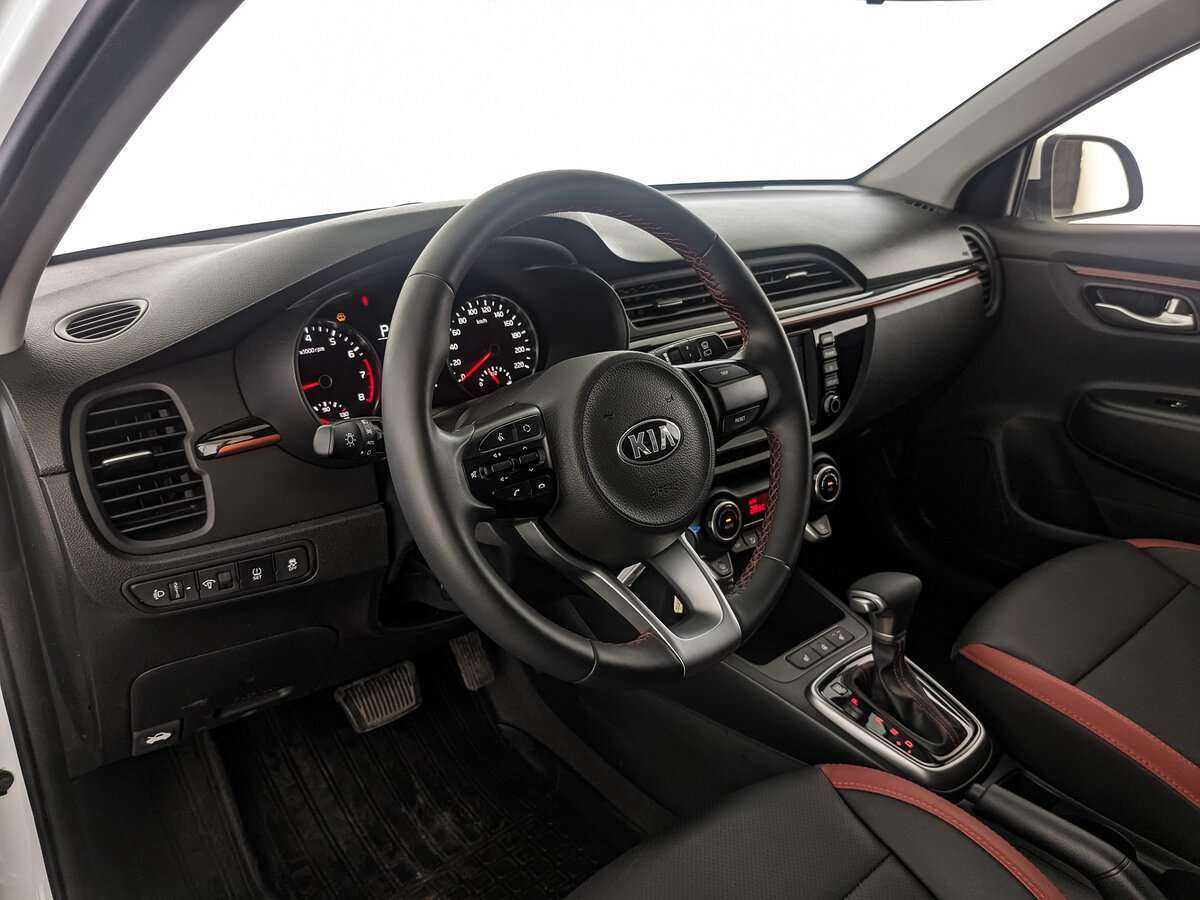 Kia Rio X-Line, 2020 Фото №11