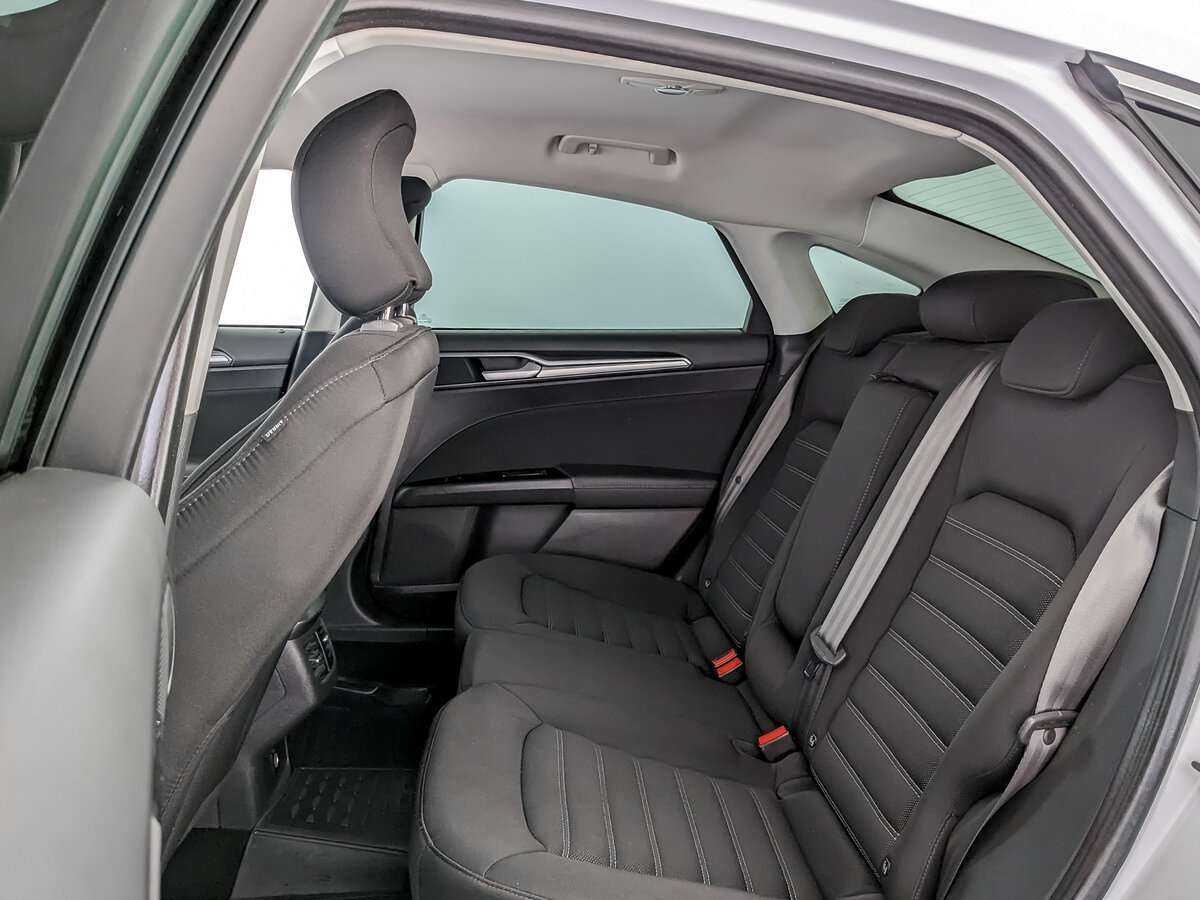 Ford Mondeo, 2017 Фото №10