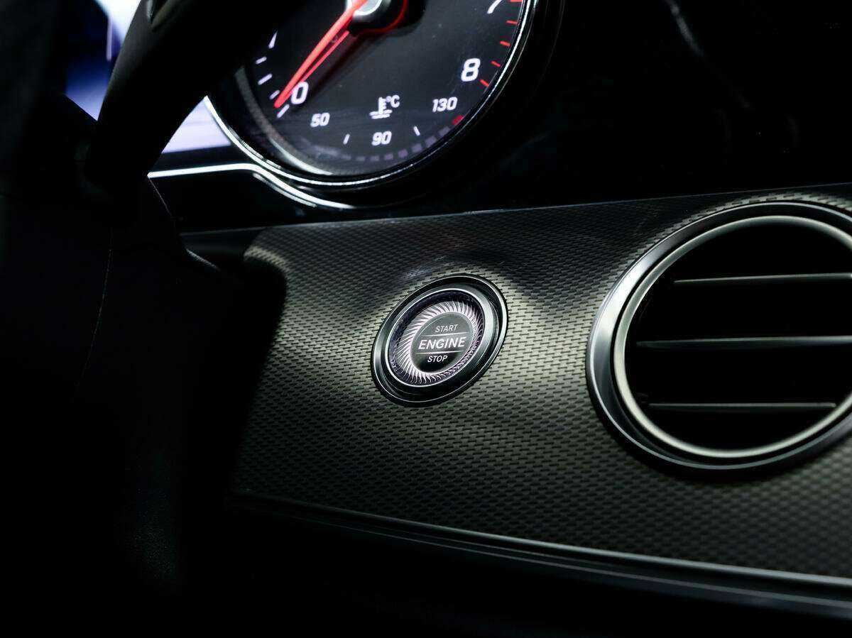 Mercedes-Benz E-Класс 200, 2016 Фото №16