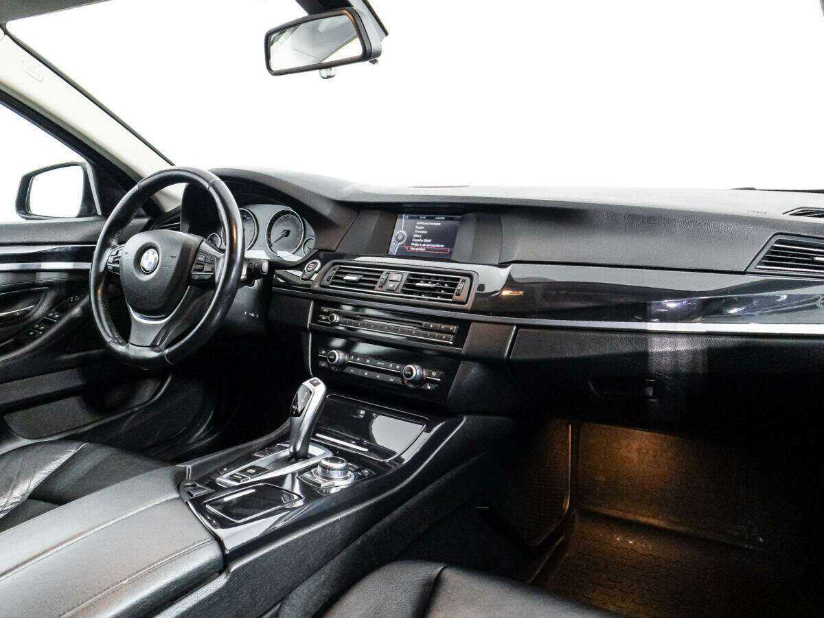 BMW 5 серии 528i, 2012 Фото №9
