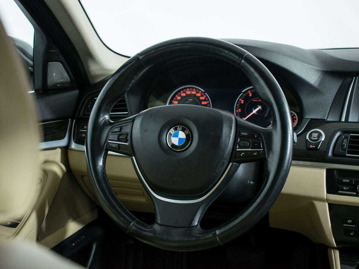 BMW 5 серии 528i xDrive, 2016 Фото №14