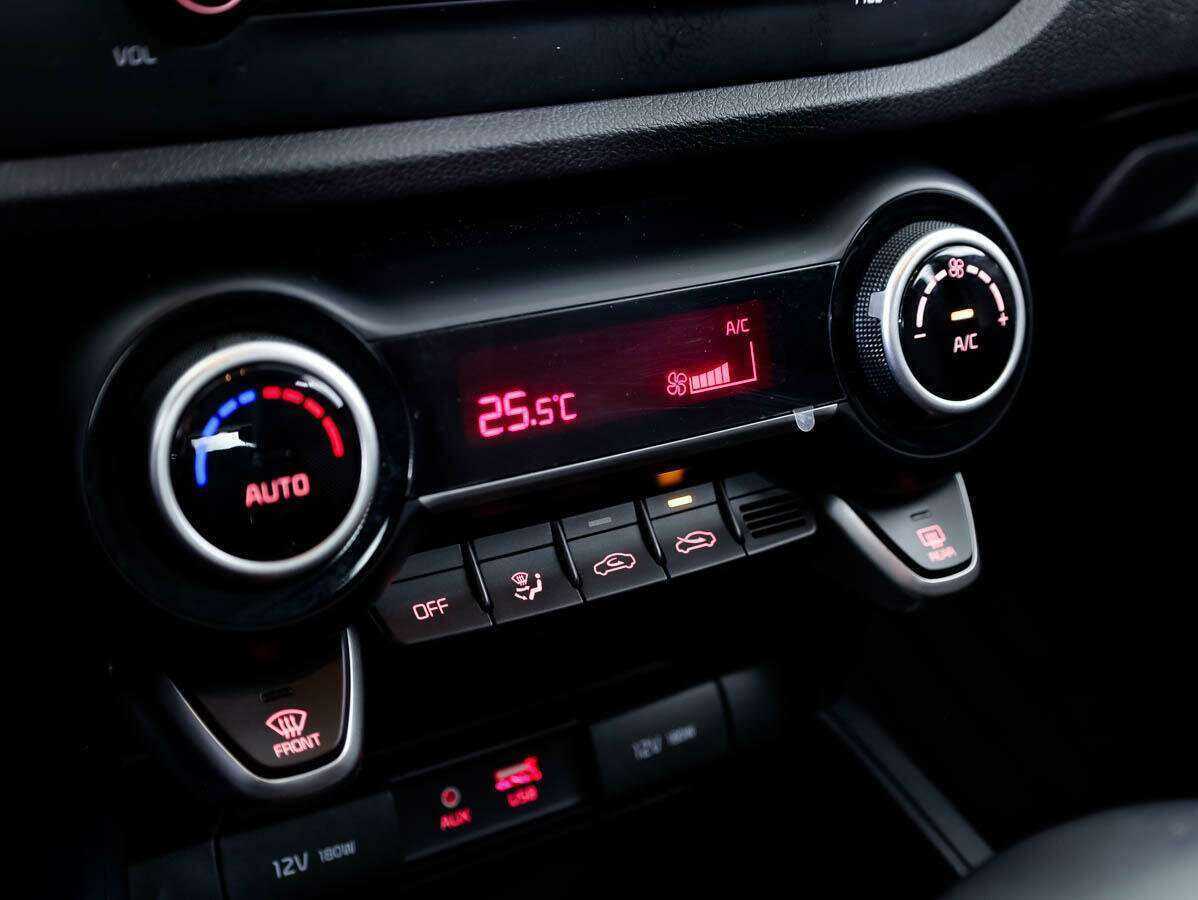 Kia Rio X-Line, 2019 Фото №15