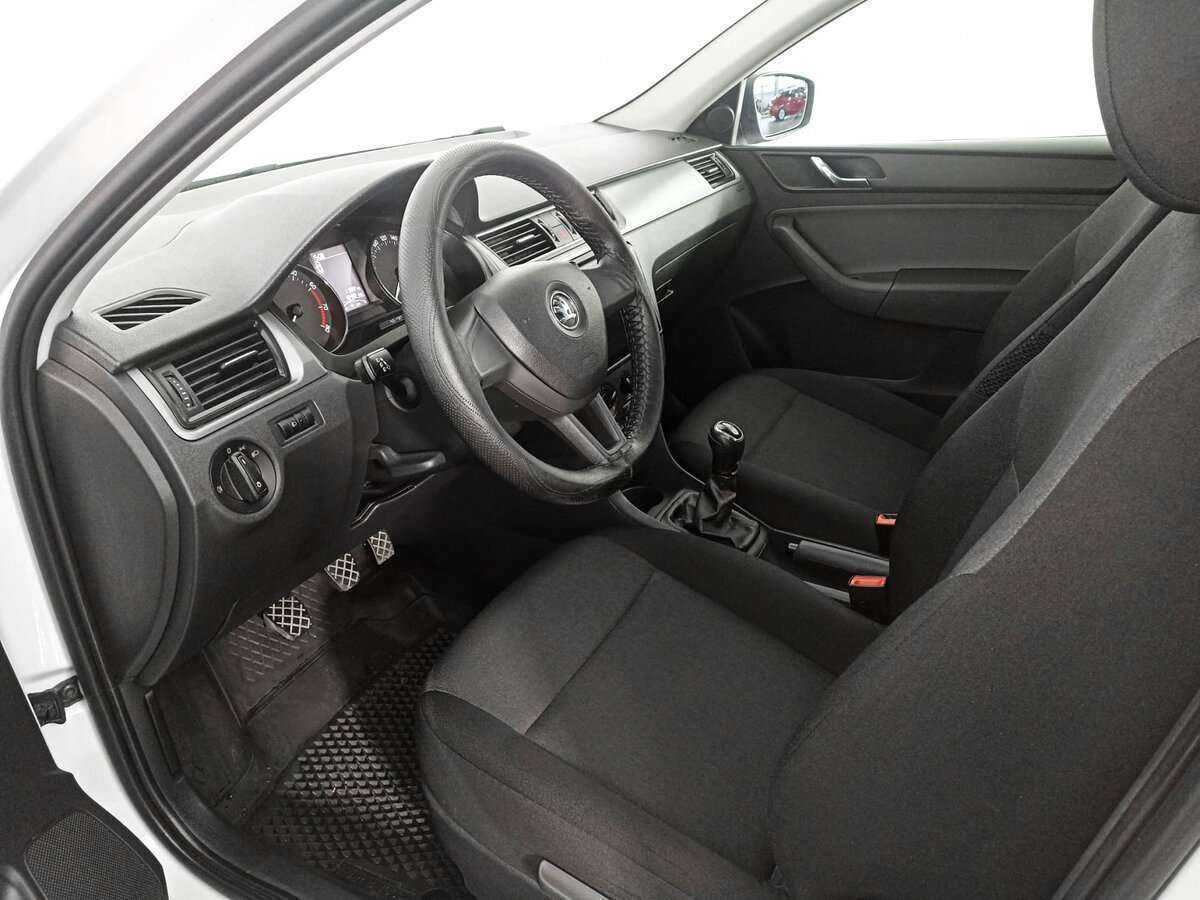 Skoda Rapid, 2017 Фото №16