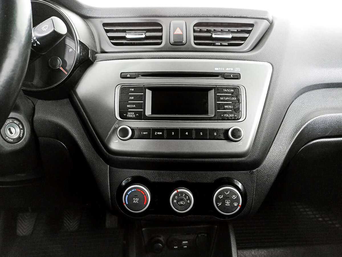 Kia Rio, 2016 Фото №12