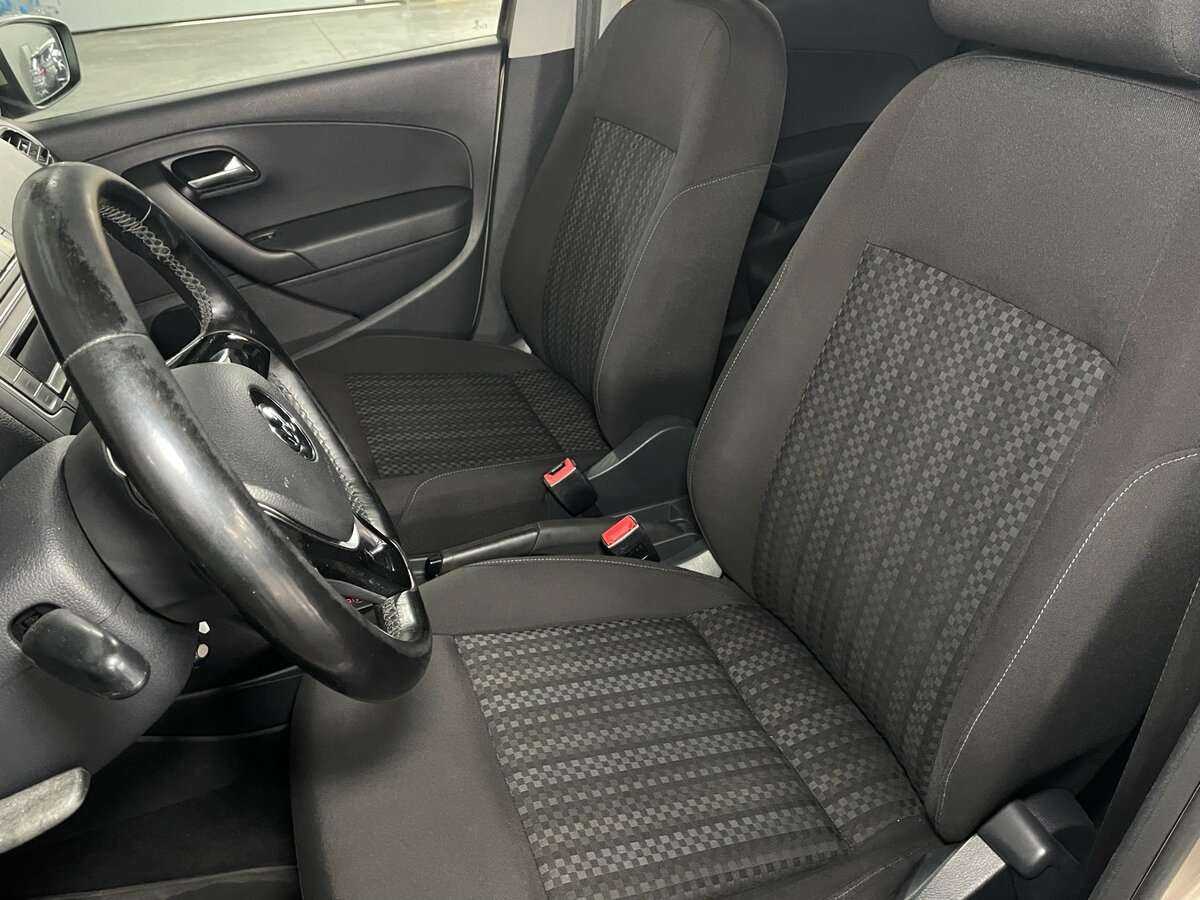 Volkswagen Polo, 2016 Фото №11