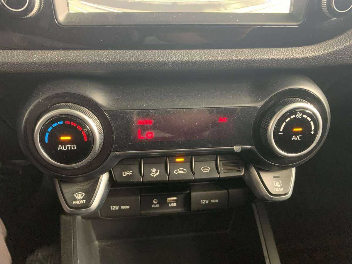 Kia Rio X-Line, 2018 Фото №16