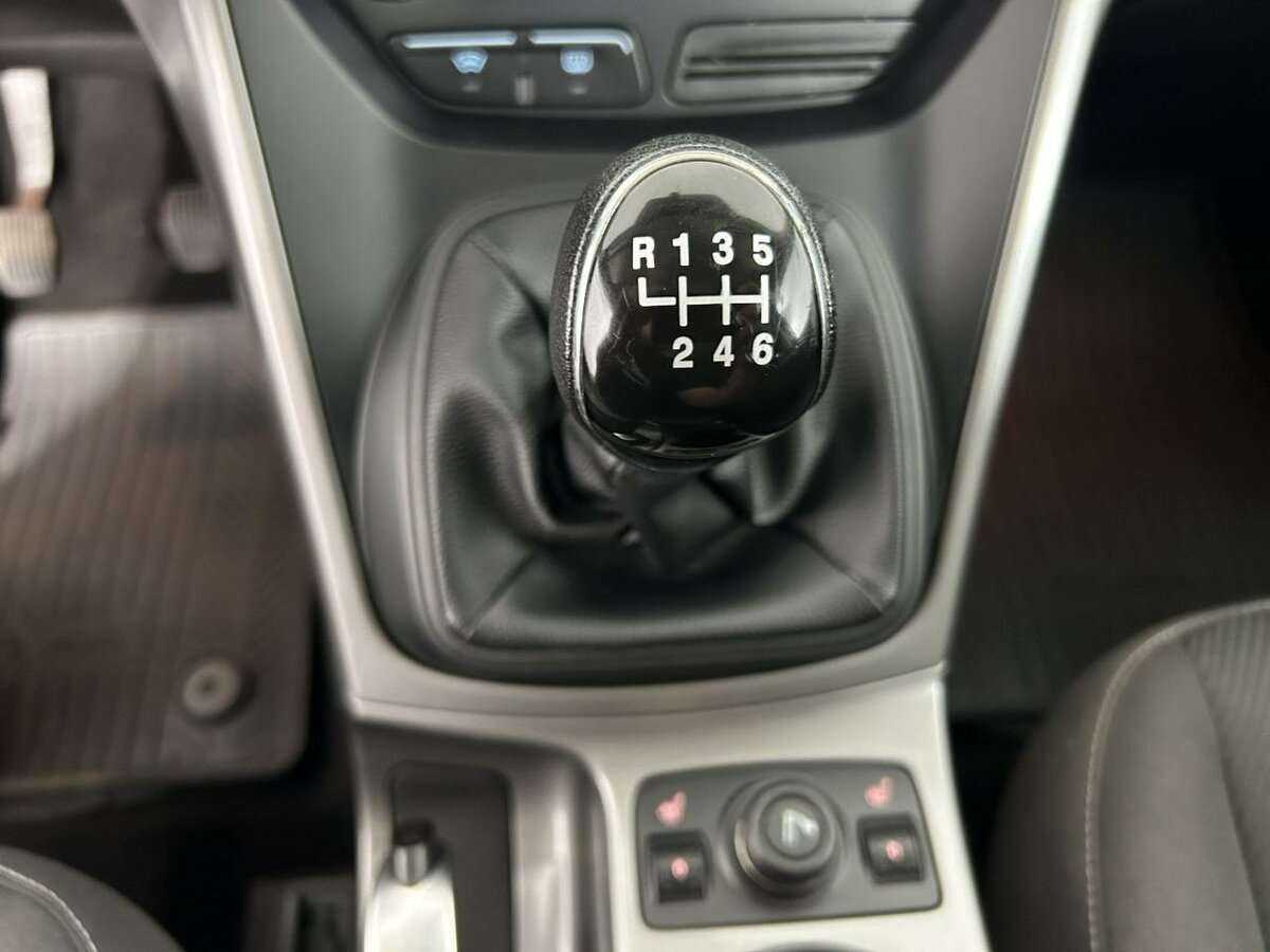 Ford Kuga, 2015 Фото №13