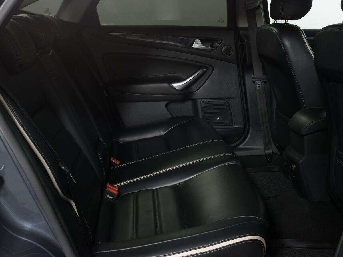 Ford Mondeo, 2012 Фото №11