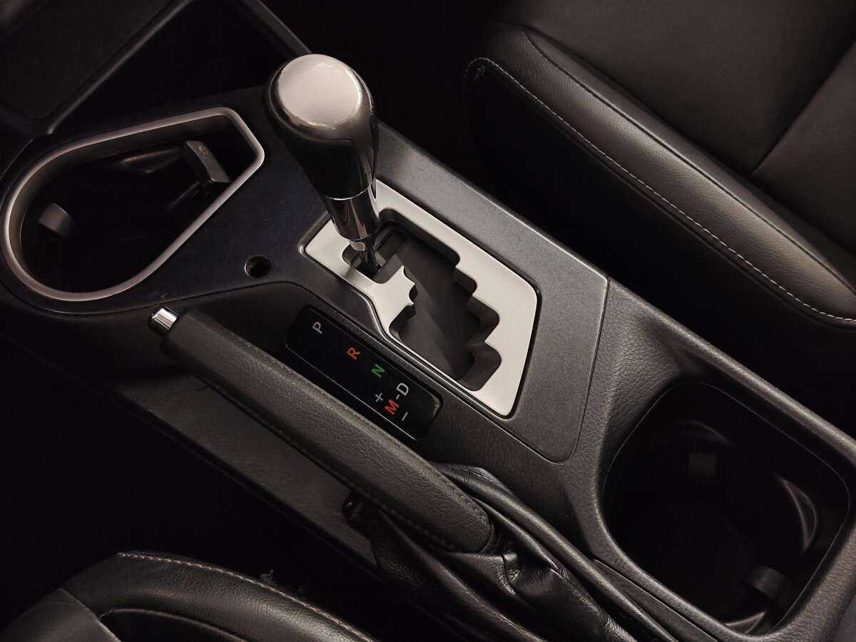 Toyota RAV4, 2015 Фото №16